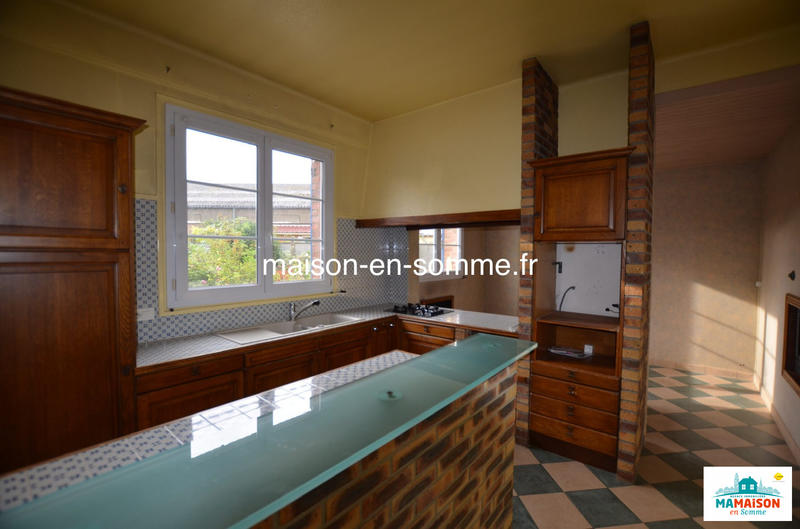 Maison traditionnelle - 230 m² - 6 pièces