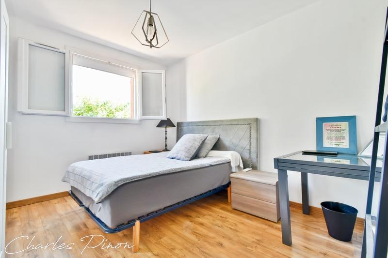 Maison - 200 m² - 7 pièces