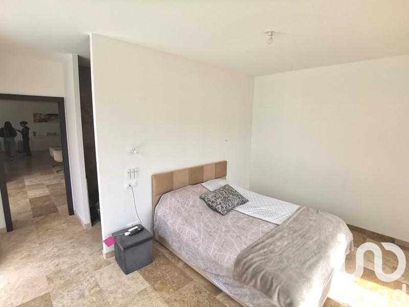 Maison - 212 m² - 6 pièces