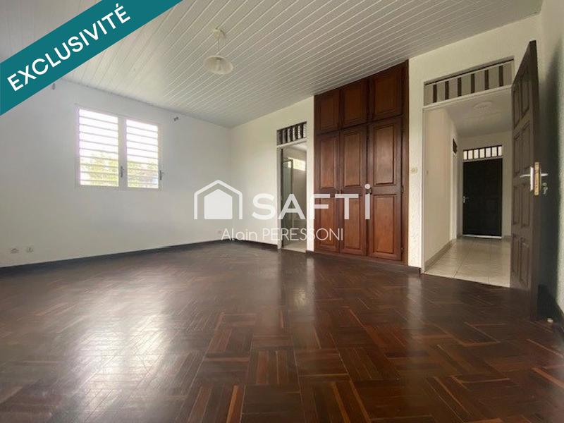 Maison - 211 m² - 9 pièces