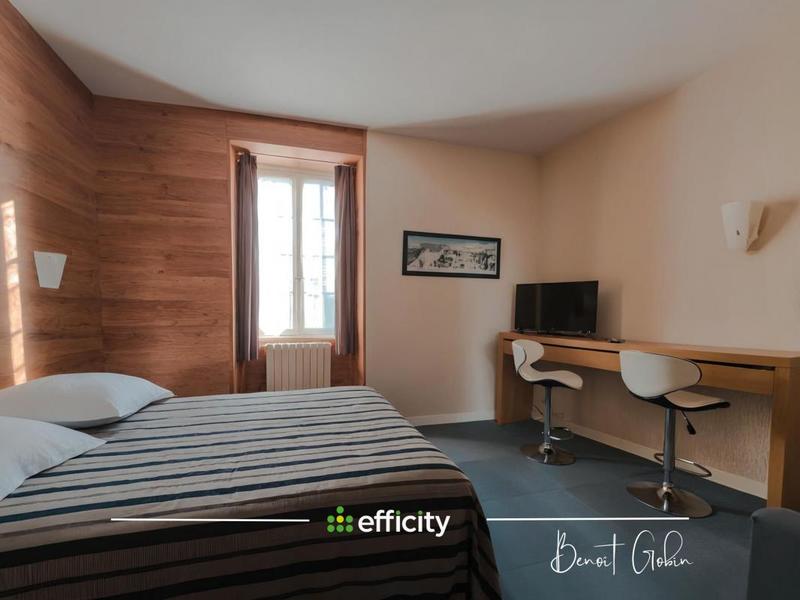 Bureau - 900 m² - 32 pièces