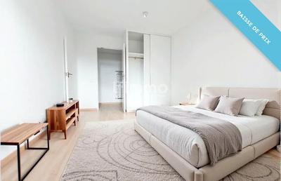 Appartement - 80 m² - 4 pièces