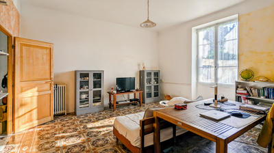 Maison - 238 m² - 9 pièces