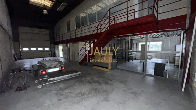 Entrepôt - 270 m²