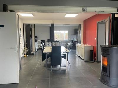 Maison - 137 m² - 5 pièces