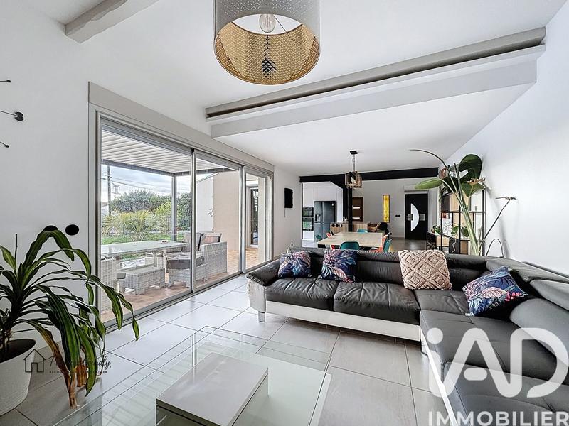 Maison - 206 m² - 7 pièces