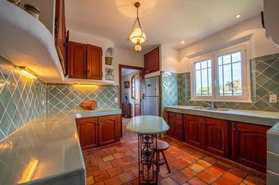 Maison - 247 m² - 8 pièces