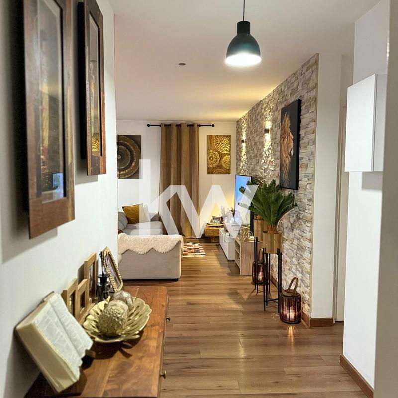 Appartement - 80 m² - 5 pièces