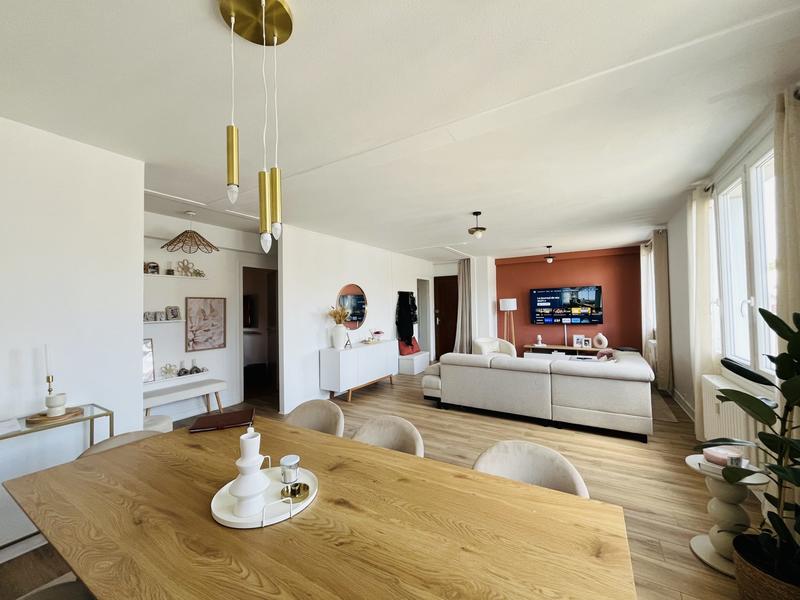 Appartement - 92 m² - 4 pièces