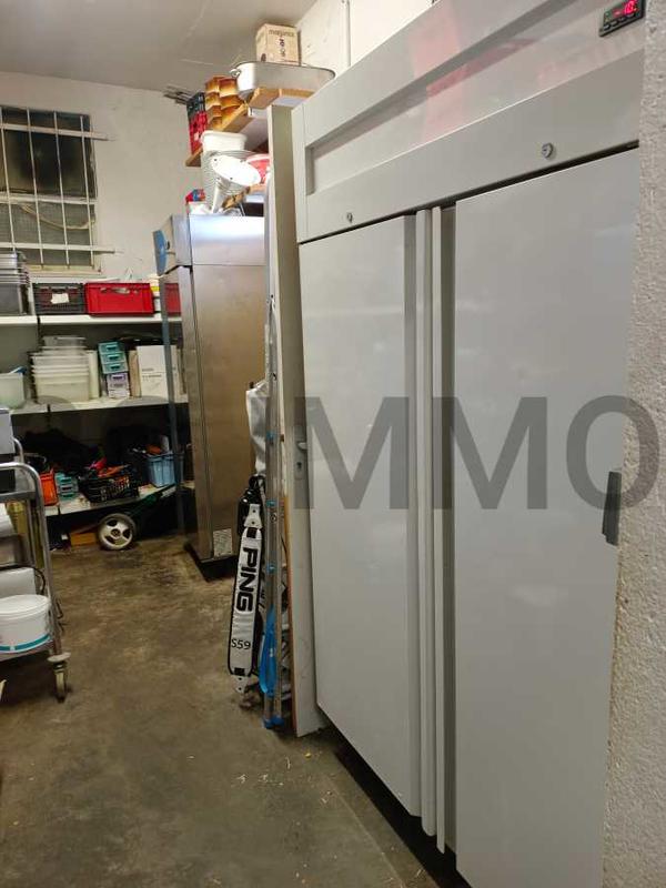 Fonds de commerce - Magasins - 250 m²