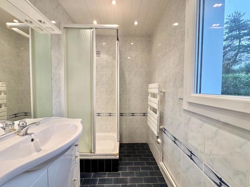 Maison - 220 m² - 6 pièces