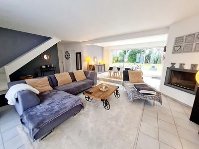 Maison - 140 m² - 6 pièces