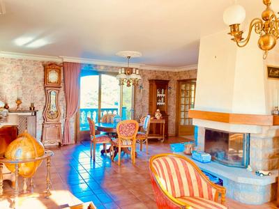 Maison - 153 m² - 4 pièces