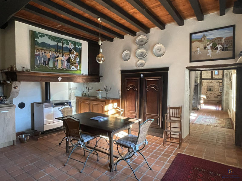 Maison - 231 m² - 6 pièces