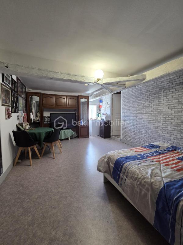 Propriété - 245 m² - 7 pièces