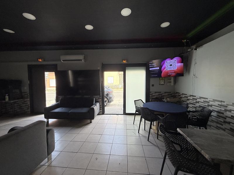 Maison - 211 m² - 10 pièces