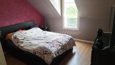 Maison traditionnelle - 85 m² - 5 pièces