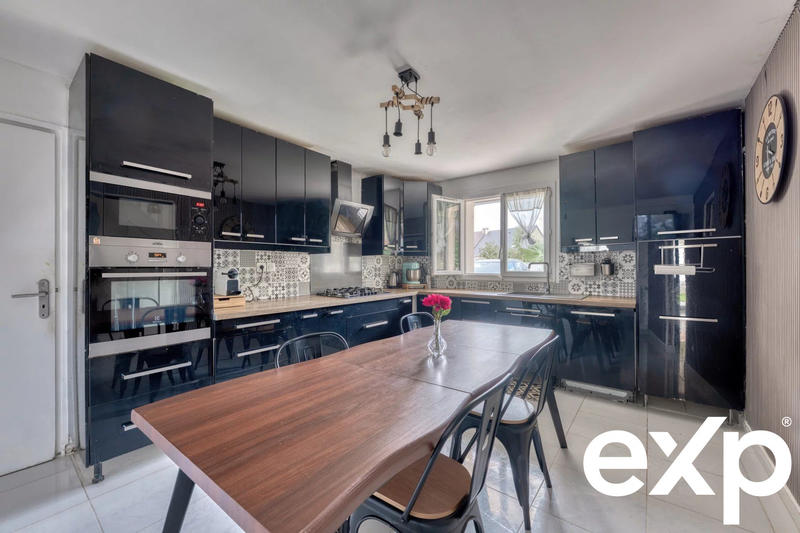 Maison - 162 m² - 7 pièces