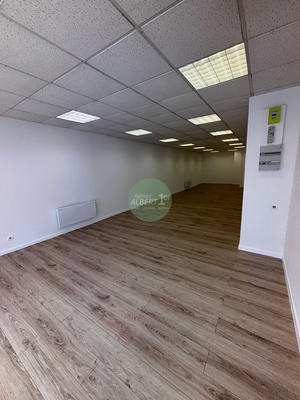 Local d'activités - 60 m² - 1 pièce