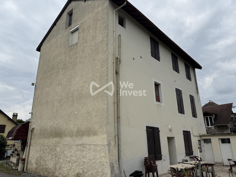 Appartement - 250 m² - 12 pièces