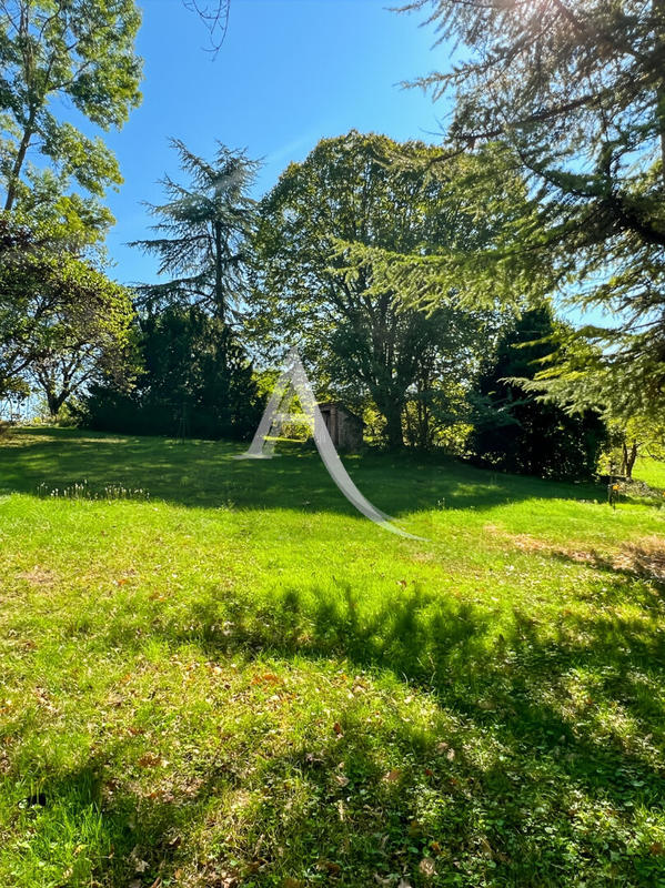 Maison - 147 m² - 8 pièces