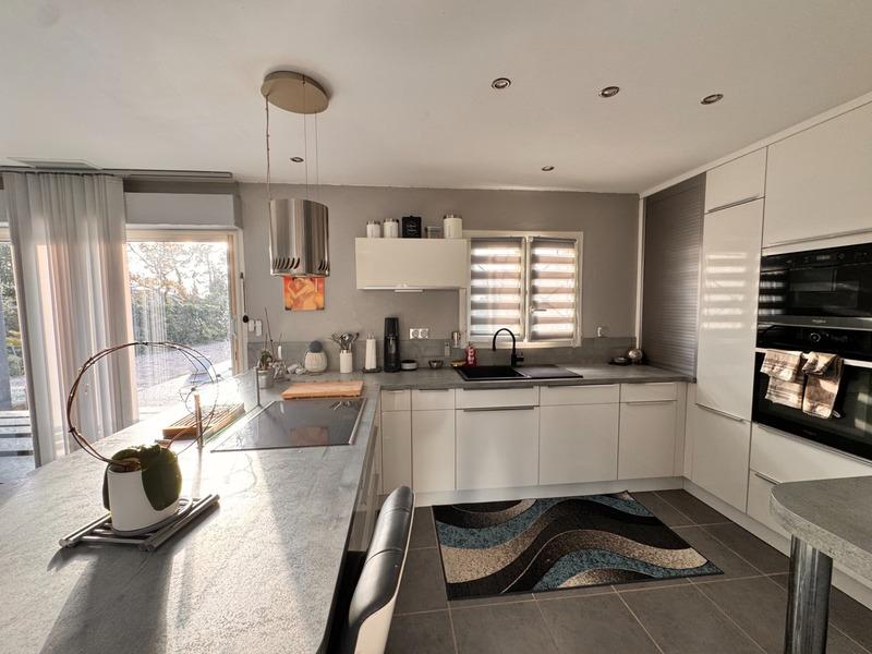 Maison - 111 m² - 4 pièces