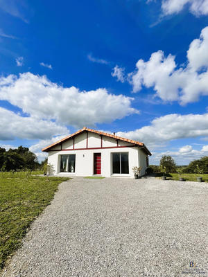 Maison - 96 m² - 4 pièces