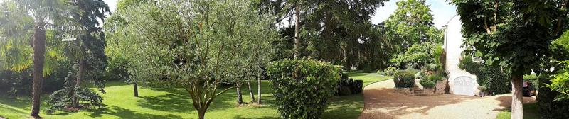 Maison de maîtres - 260 m² - 10 pièces