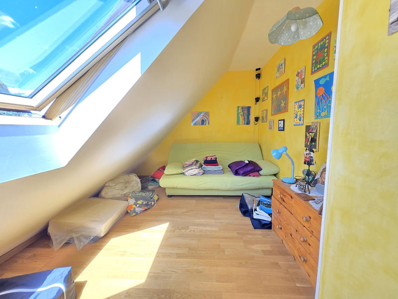 Maison - 230 m² - 9 pièces