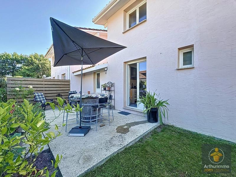 Maison - 90 m² - 3 pièces