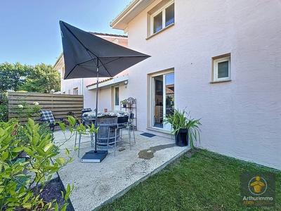Maison - 90 m² - 3 pièces