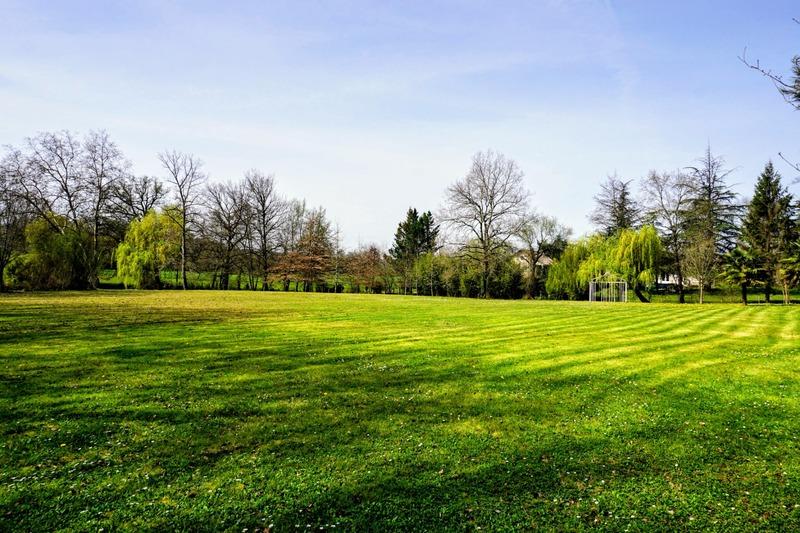 Local commercial - 260 m² - 4 pièces