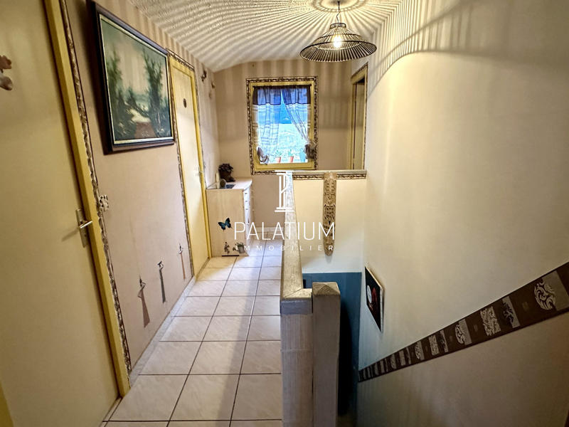 Maison - 140 m² - 7 pièces