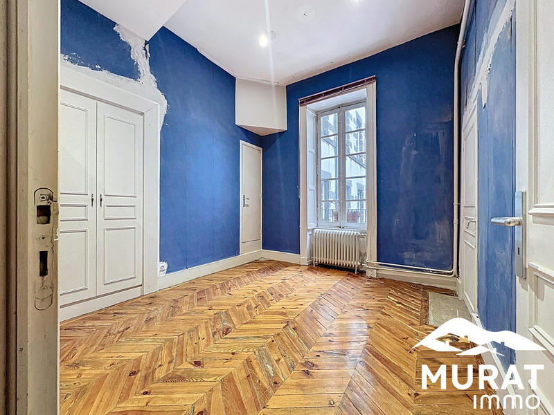 Appartement - 180 m² - 8 pièces