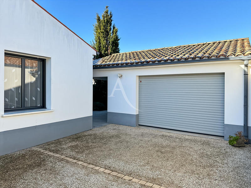 Maison - 217 m² - 6 pièces