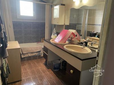 Maison - 102 m² - 5 pièces