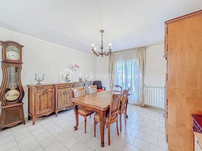 Maison - 138 m² - 6 pièces