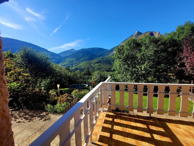 Maison traditionnelle - 224 m² - 10 pièces