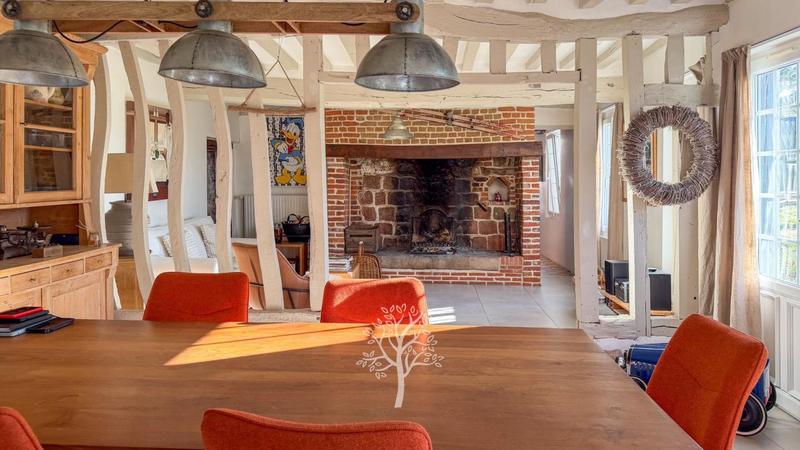 Maison - 180 m² - 5 pièces