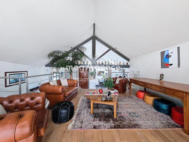 Maison - 170 m² - 7 pièces