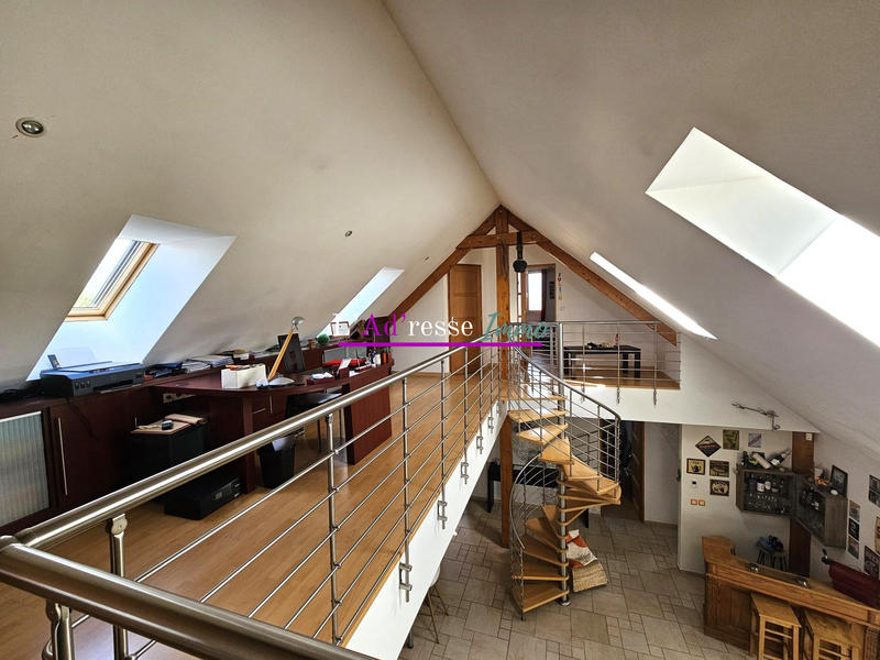 Villa - 246 m² - 15 pièces