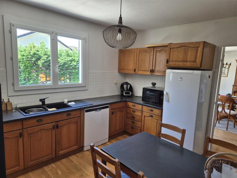 Maison - 215 m² - 8 pièces