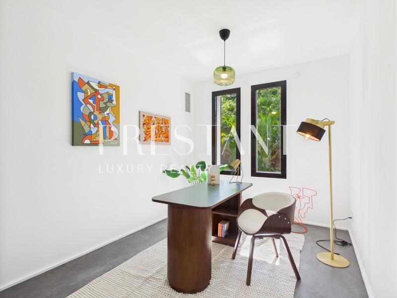 Maison - 310 m² - 11 pièces