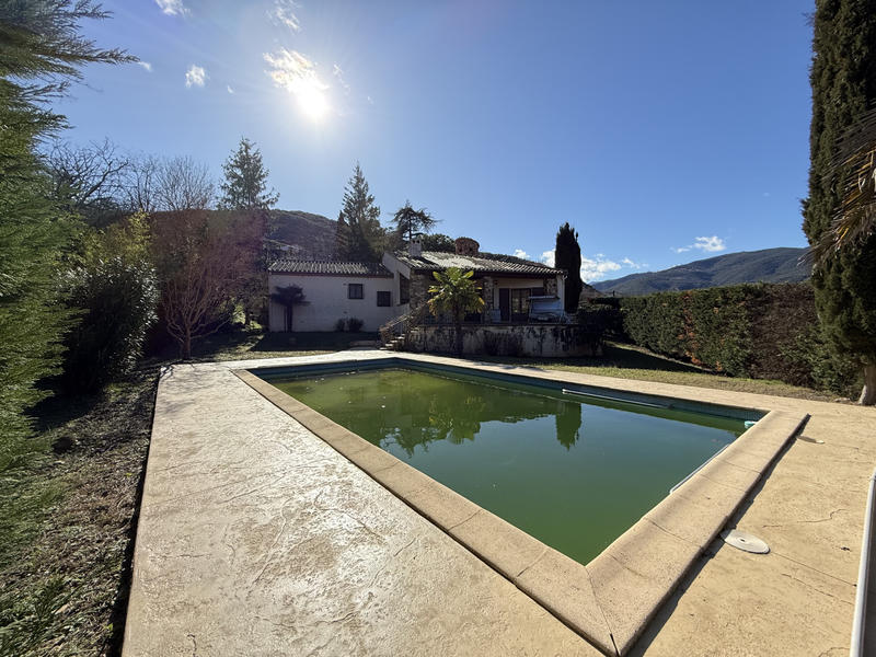 Maison - 210 m² - 4 pièces