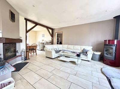 Maison traditionnelle - 90 m² - 5 pièces