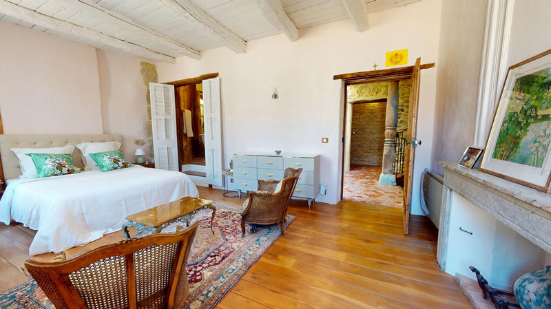 Maison - 463 m² - 11 pièces