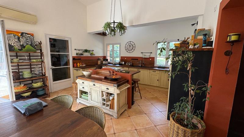 Maison - 148 m² - 7 pièces