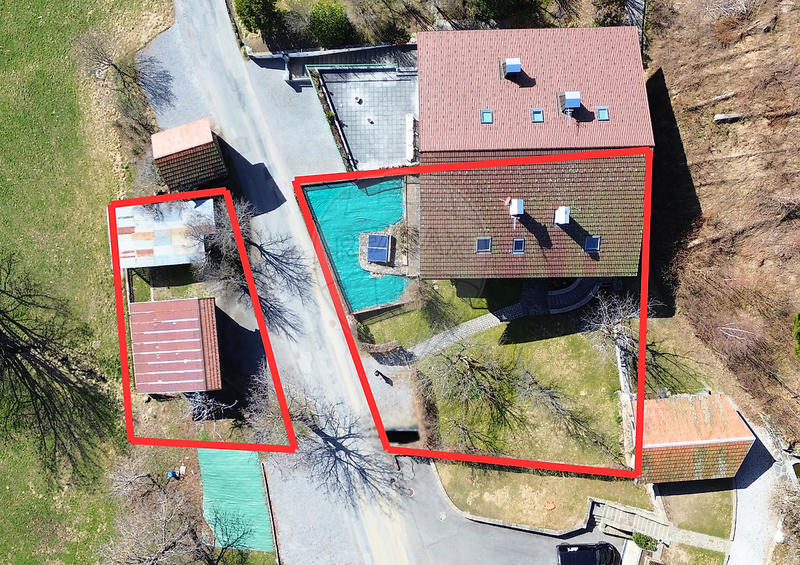 Maison - 236 m² - 10 pièces