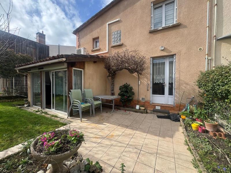Maison - 93 m² - 5 pièces