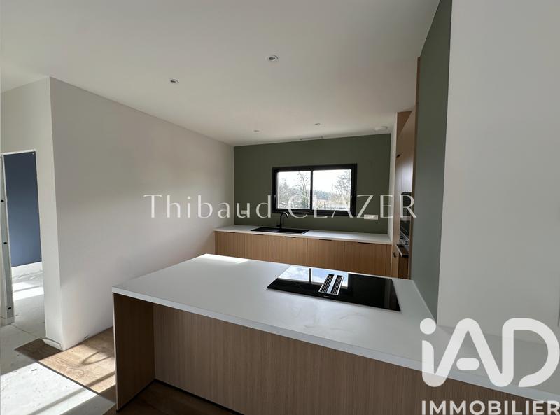 Maison - 96 m² - 5 pièces